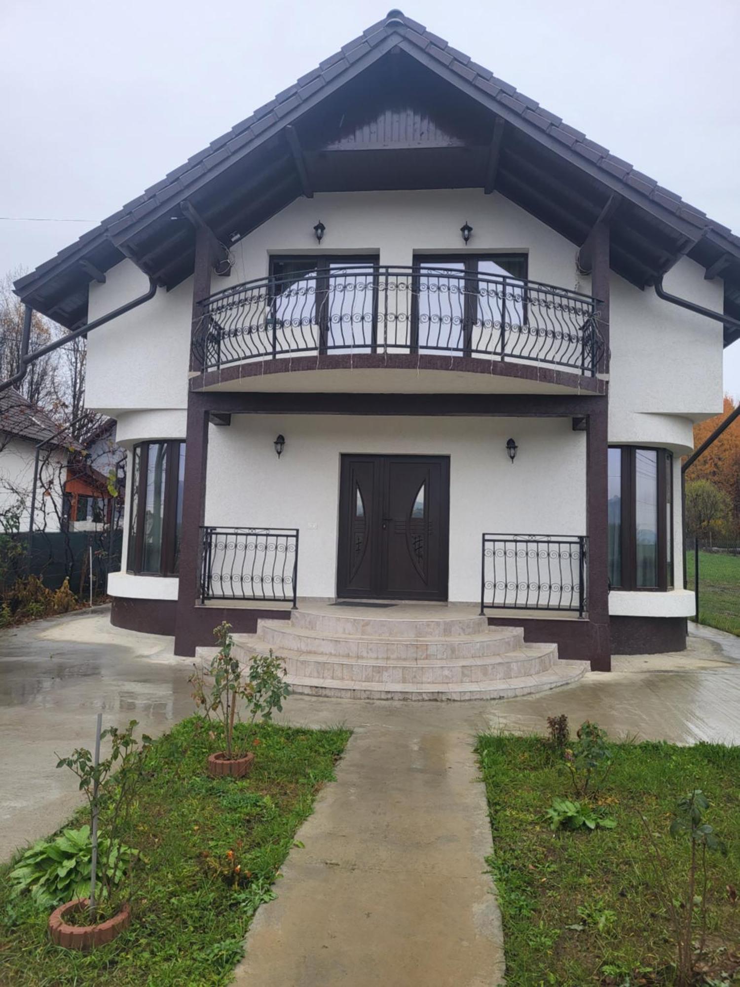Vila Mae Star Curtea de Argeş Exteriér fotografie